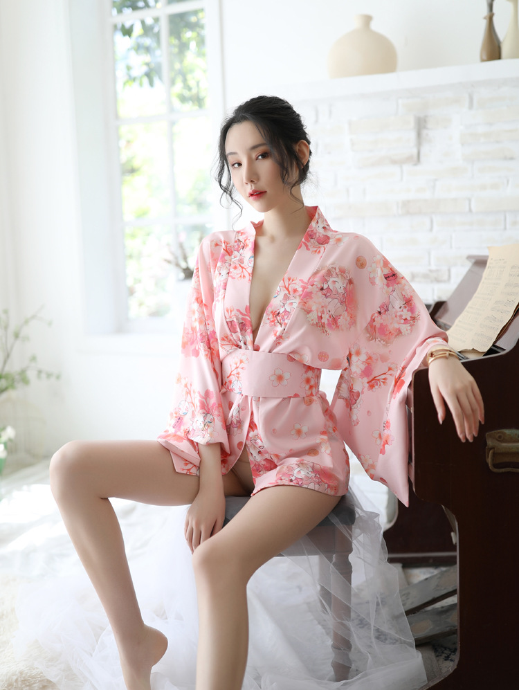 Bộ đồ ngủ kimono hoa gợi cảm